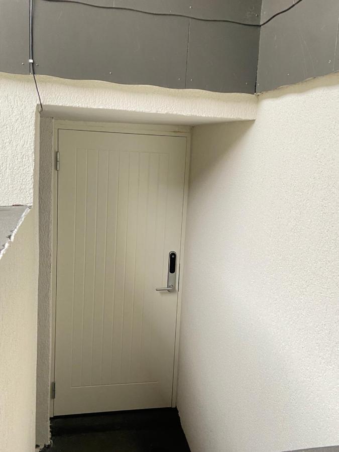 Andalsnes Underground Flat Διαμέρισμα Εξωτερικό φωτογραφία