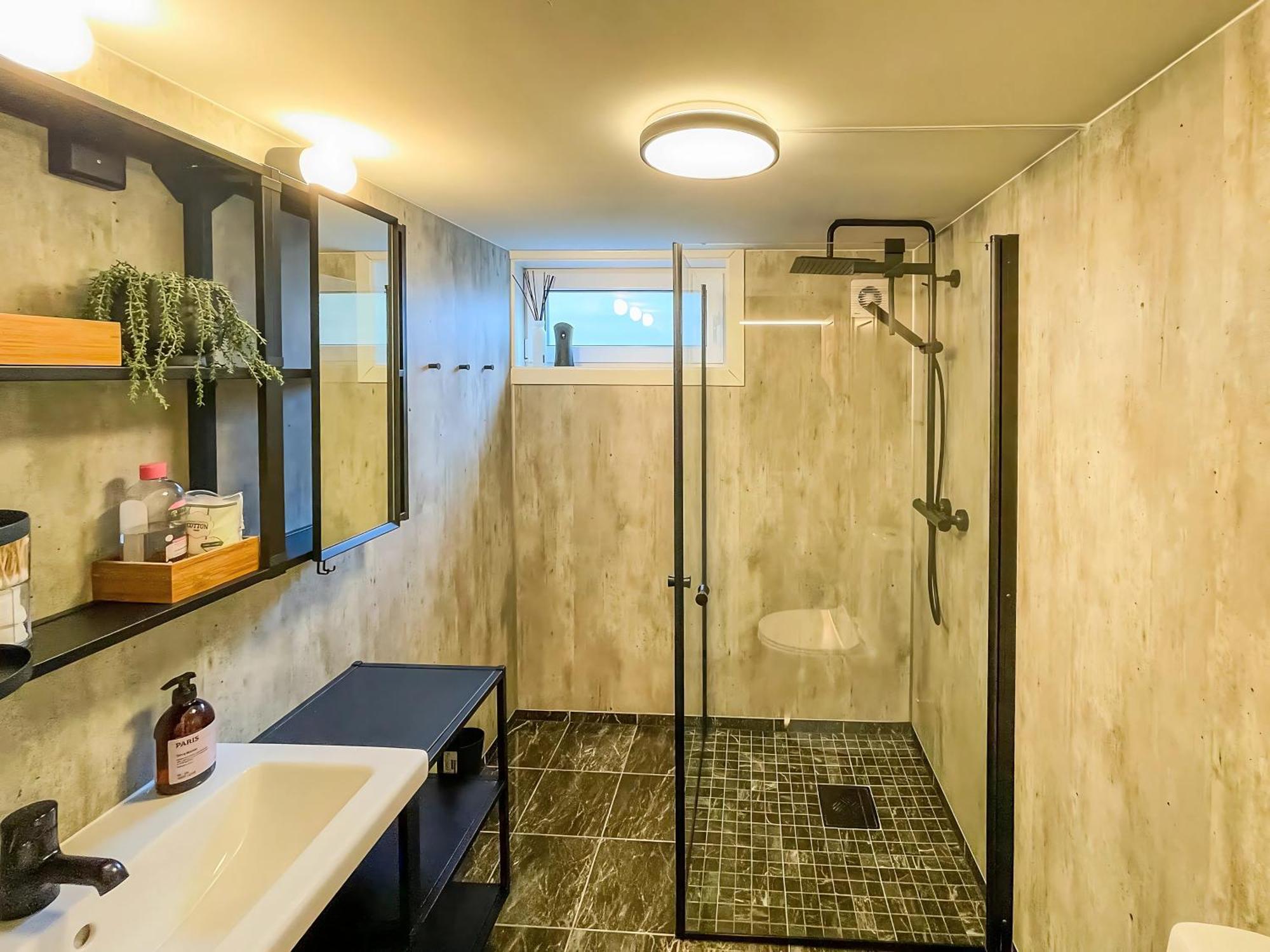 Andalsnes Underground Flat Διαμέρισμα Εξωτερικό φωτογραφία