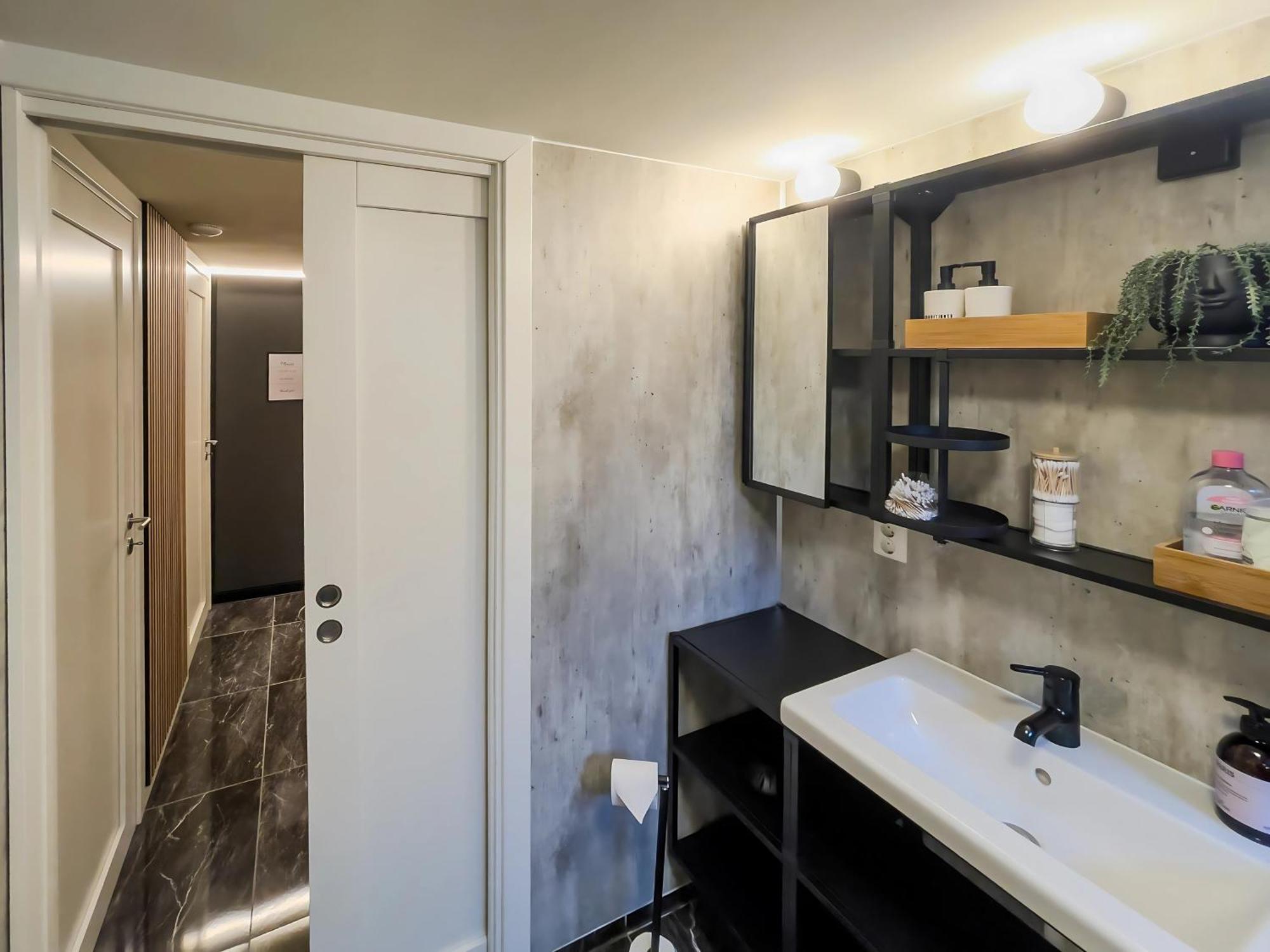 Andalsnes Underground Flat Διαμέρισμα Εξωτερικό φωτογραφία